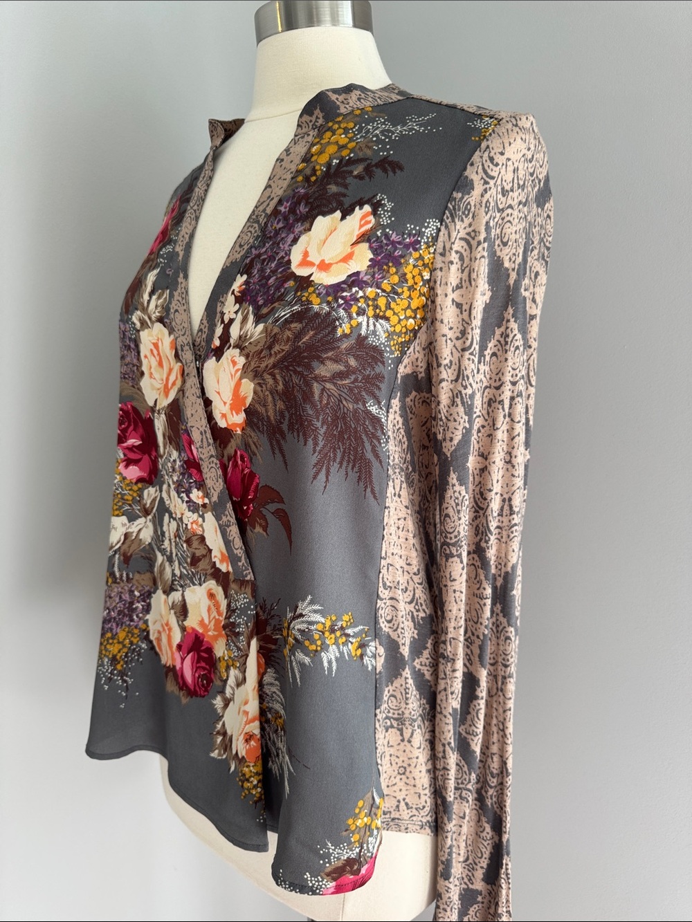 Anthropologie Tiny Jardim Faux Floral Wrap Top Blouse Medium - Picture 5 of 8